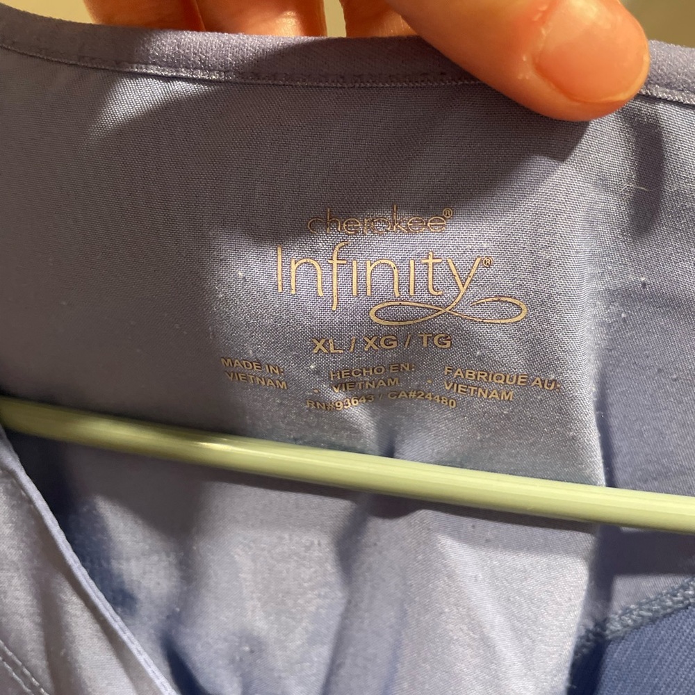 Cherokee Infinity long sleeve surgical blue XL